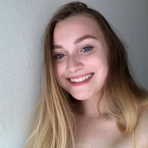 Meet your Posher, Isabella